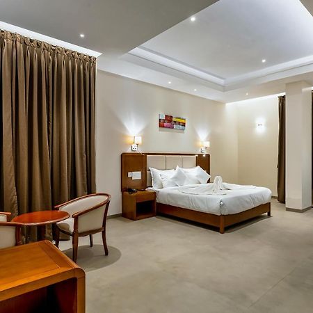 Grand Regal Hotel Chandoli Ngoại thất bức ảnh