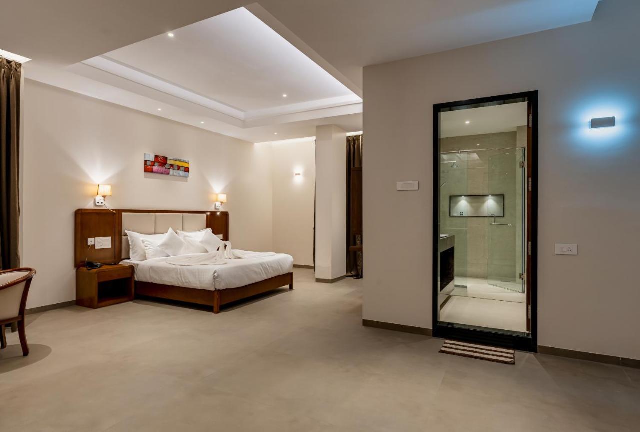 Grand Regal Hotel Chandoli Ngoại thất bức ảnh