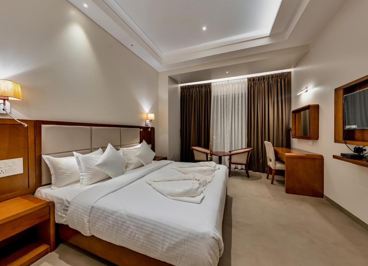 Grand Regal Hotel Chandoli Ngoại thất bức ảnh