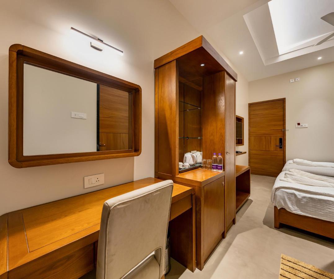 Grand Regal Hotel Chandoli Ngoại thất bức ảnh